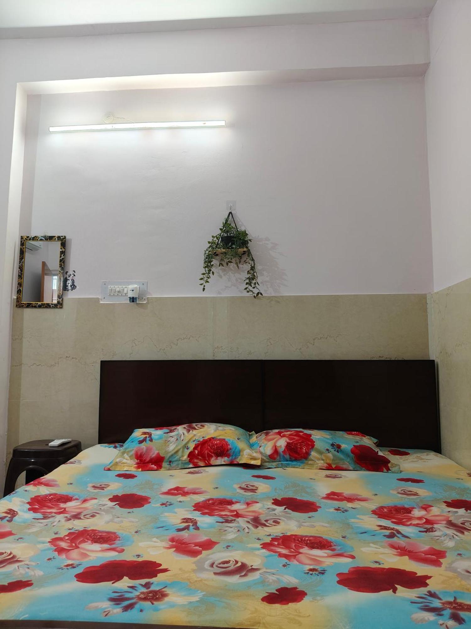Sharda Homestay Ayodhya Exterior foto
